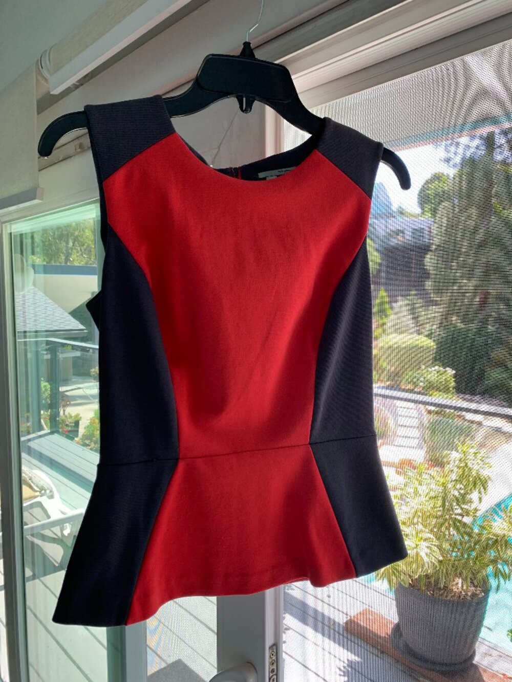 Peplum S Sleeveless Vest